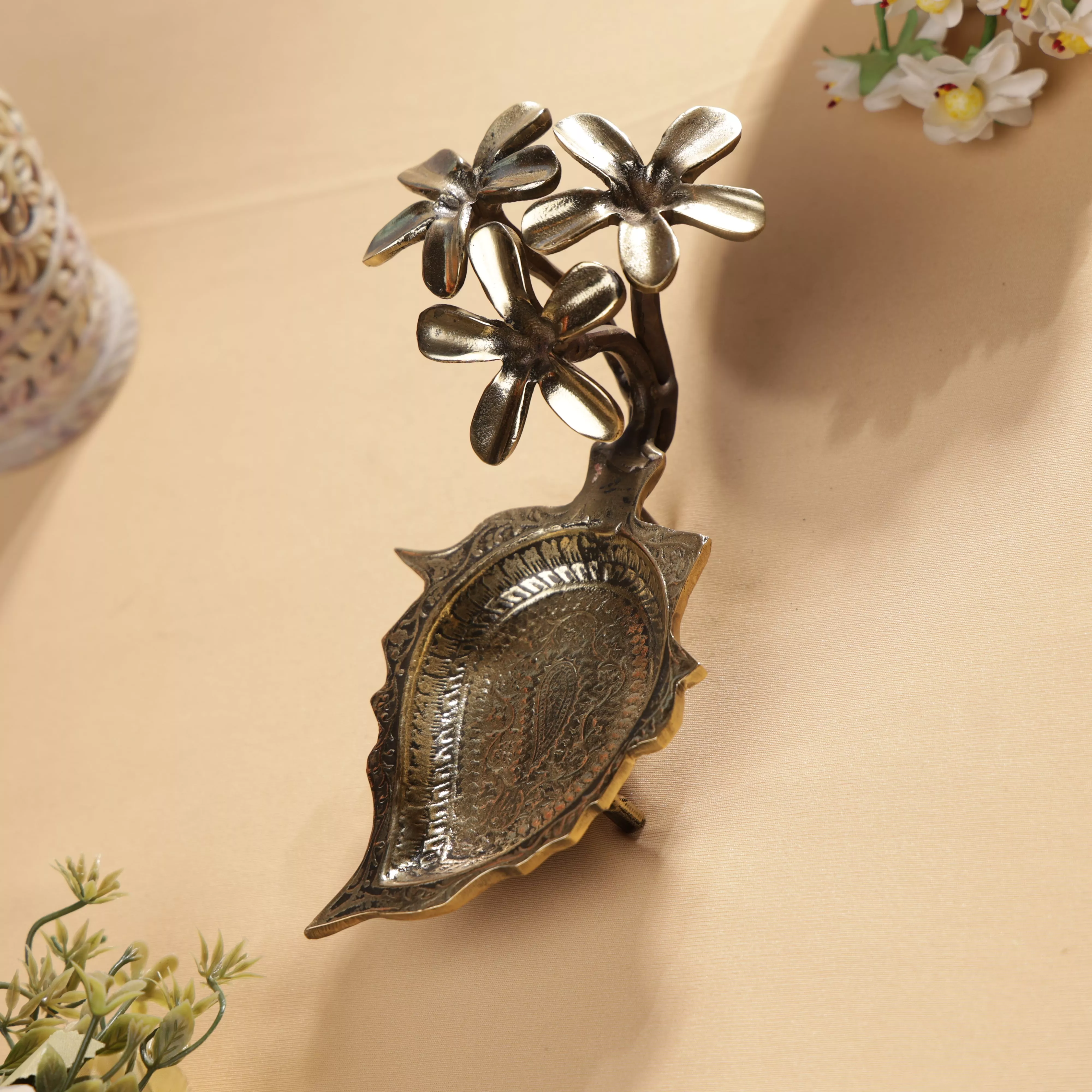 Antique Finish Brass Pulmeria Flower T-Light Candle Holder - Image 5
