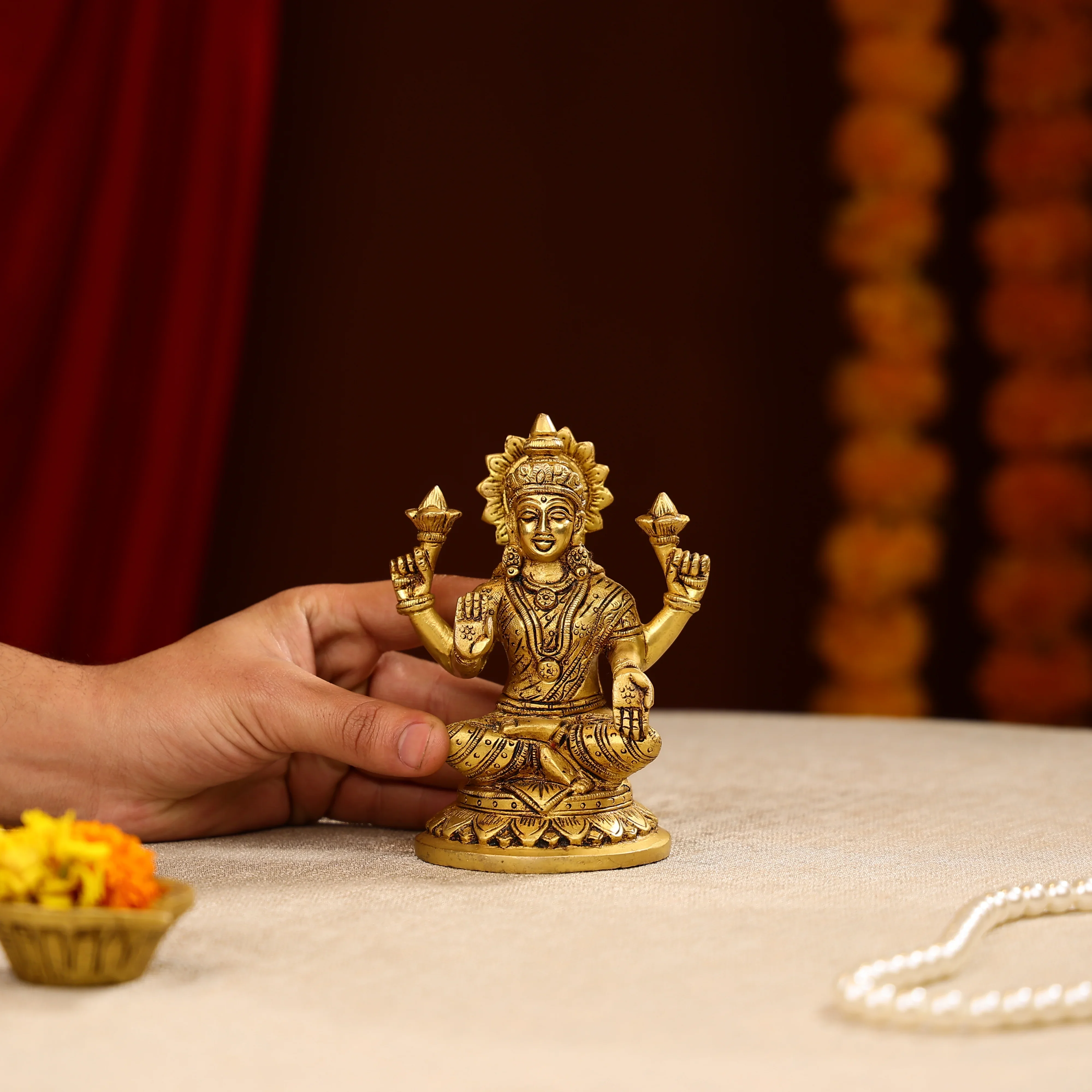 Brass Goddess Lakshmi Idol - Image 6