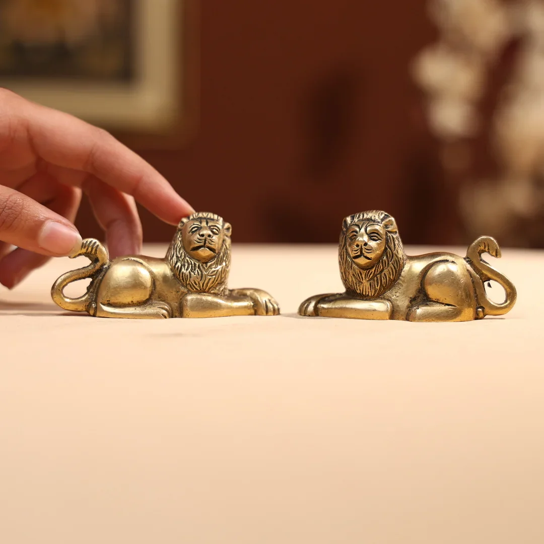 Brass Lion Seated Pair Small - Image 3