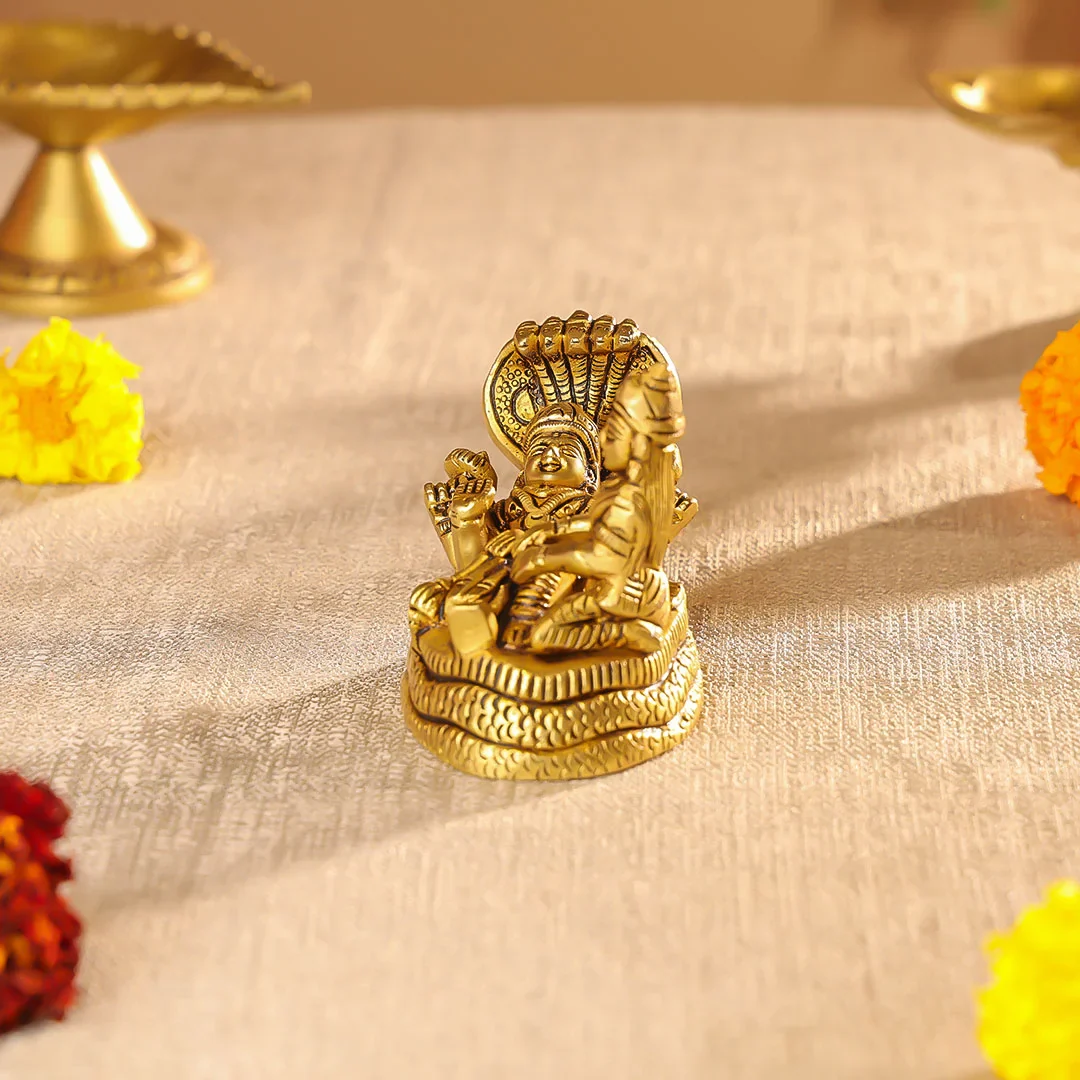 Brass Lord Vishnu & Maa Lakshmi Idol On Sheshnag - Image 4