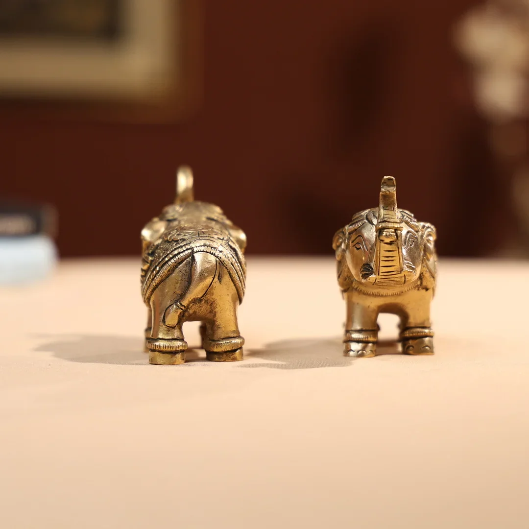 Brass Welcoming Elephant Pair - Image 5