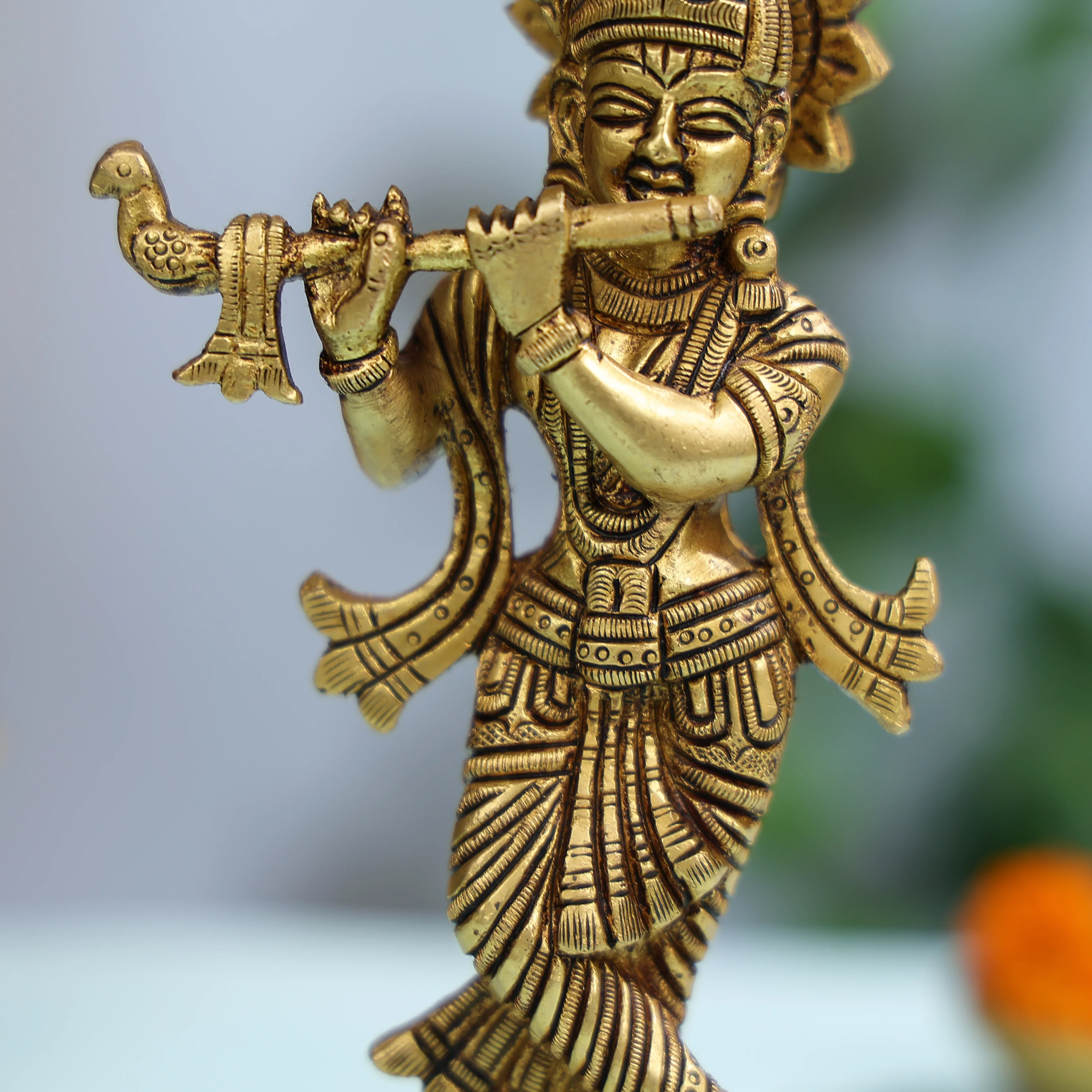 Intricately Designed Brass Krishna Idol With Flute For Spiritual Decor - Image 4