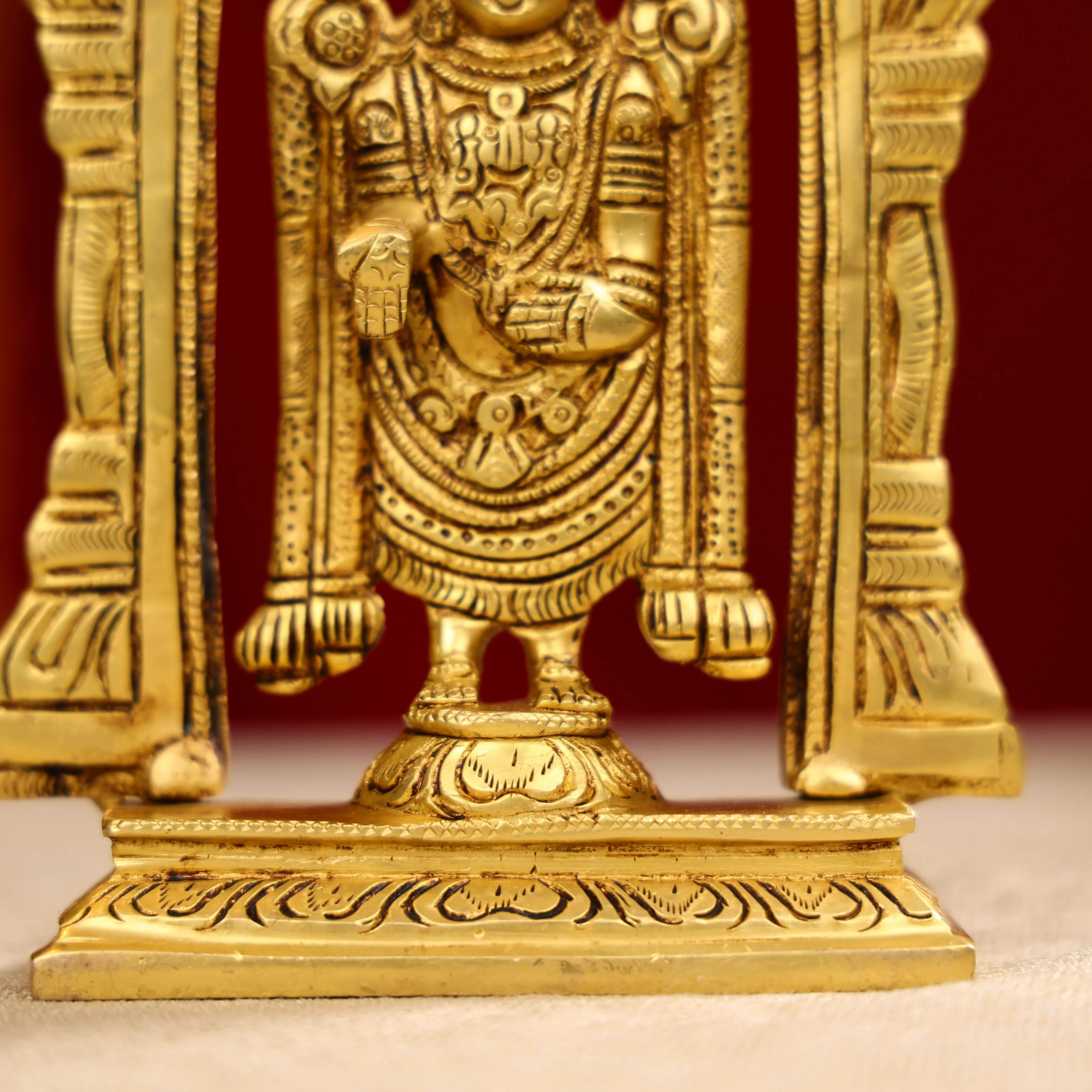 14" Super Fine Brass Lord Tirupati Balaji Idol In Traditional Temple Style - Image 5