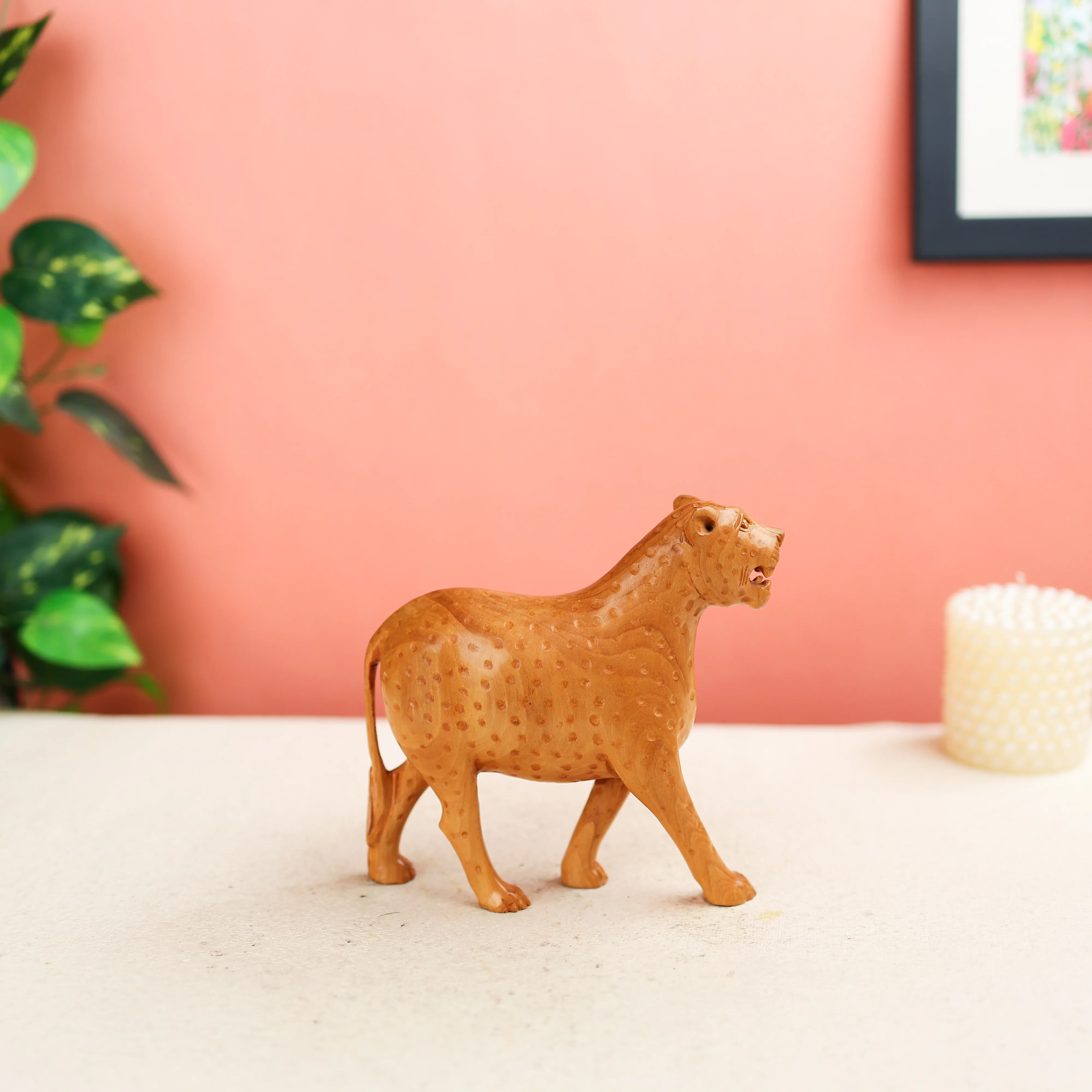 Kadam Wood Carved Leopard Table Decor - Image 4